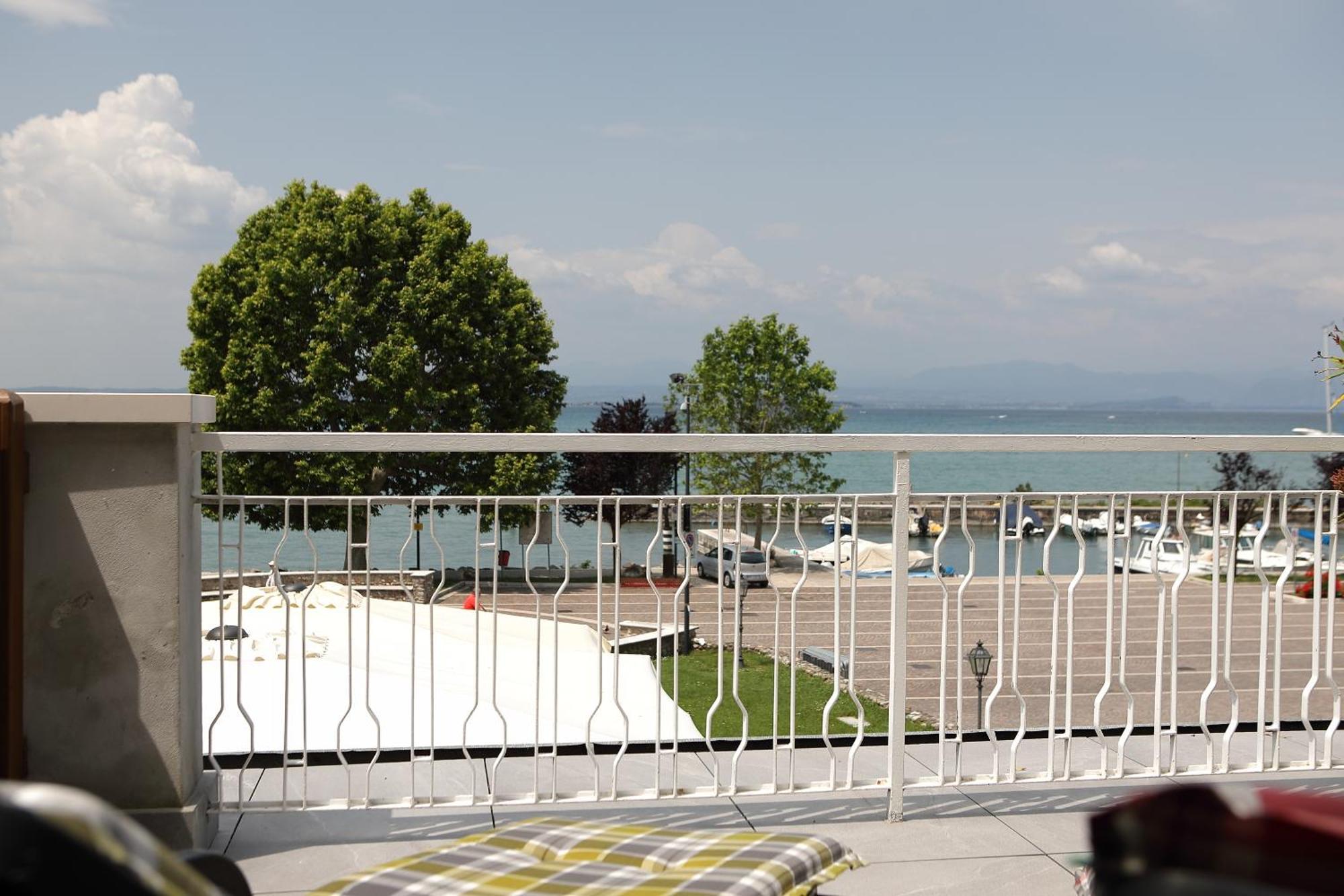Hotel Campanello Castelnuovo del Garda Exterior foto